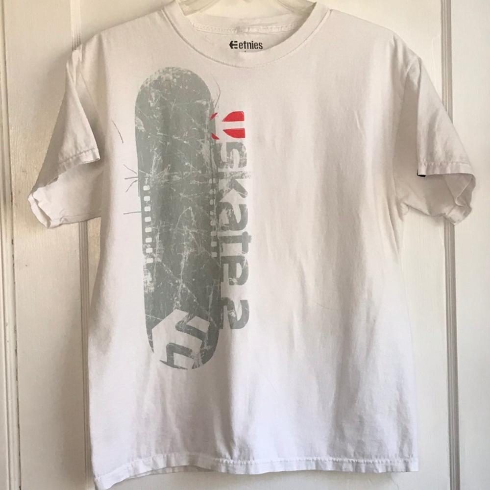 Etnies Classic Graphic Skateboard Tee Size M to L - Picture 2 of 8